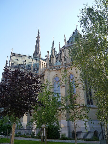 File:Linz Neuer Dom 03.JPG