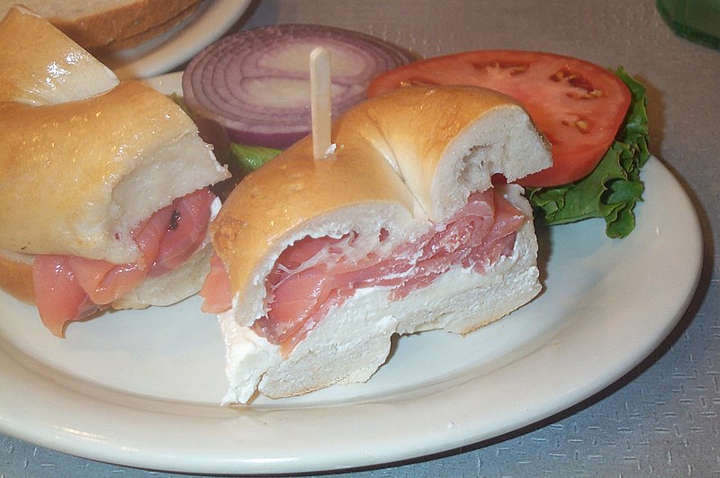 File:Lox sandwich - 01.jpg