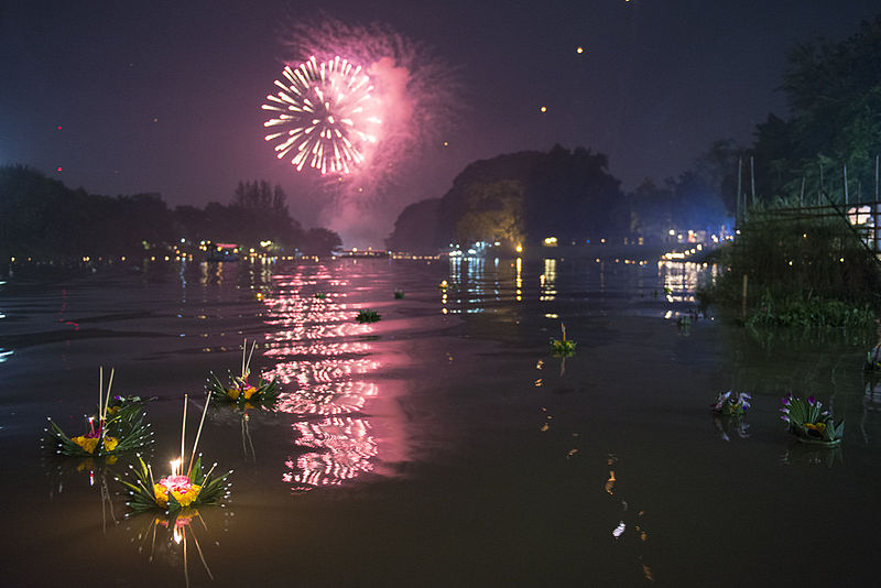 File:LoyKrathong2014.jpg