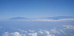 Gunung Mauna Kea di kiri manakala Mauna Loa di kanan.