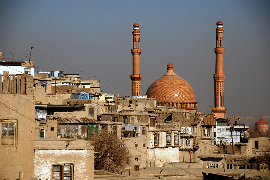 Кабул, вид на мечеть и один из районов города