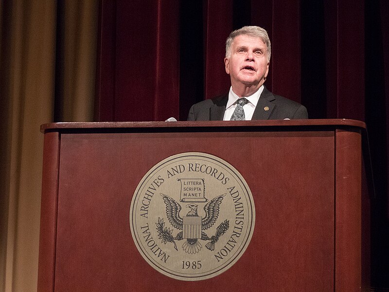 File:Michael Beschloss discusses his new book, "Presidents of War" at the National Archives in Washington, DC on November 28, 2018 - 1.jpg