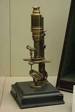 Microscope de Cuff (1760).