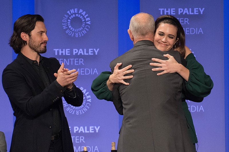 File:Milo Ventimiglia and Mandy Moore PaleyFest 2017 5 (34277921130).jpg