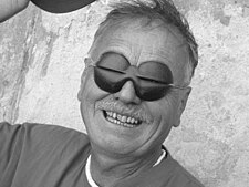 Miloslav Požár se štěrbinovými brýlemi, fotografie, 2004