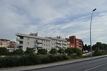 Català: Mollet del Vallès: edificis del barri de Plana LLedó vistos desde la Vía Ronda. Español: Mollet del Vallès: edificios del barrio de Plana LLedó vistos desde la Vía Ronda.