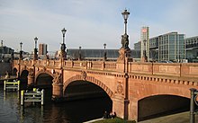 Moltkebrücke vor Berliner Hauptbahnhof.jpg