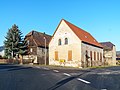 Gasthof Müglenz (Ehemaliger Gasthof mit Gasthaus, separatem Saalbau, Stallgebäude, Scheune und Hofpflasterung)