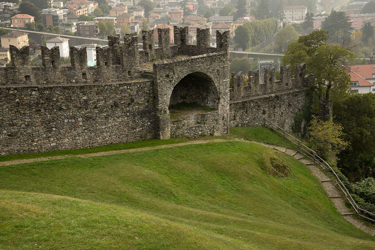 Замок Монтебелло (Castello di Montebello).