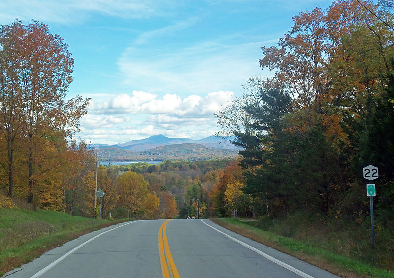 File:NY 22 view to Vermont near Essex.jpg