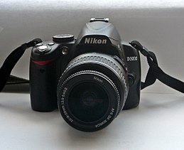 Nikon D3000 avec objectif 18-55mm.jpg