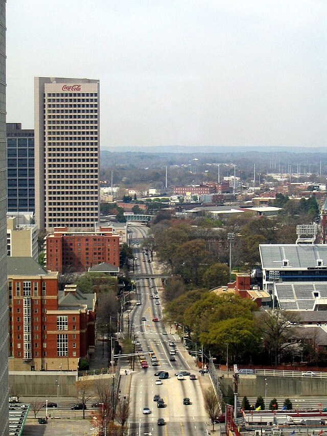 File:North Avenue and Coca-Cola Headquarters - Atlanta,  -  Wikimedia Commons