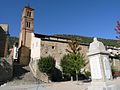 Français : Eglise et monument aux morts, Olette, Pyrénées-Orientales, France