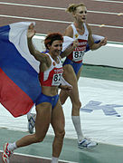 Die Medaillengewinnerinnen Tatjana Lebedewa (Gold – links) und Tatjana Kotowa (Bronze – rechts)