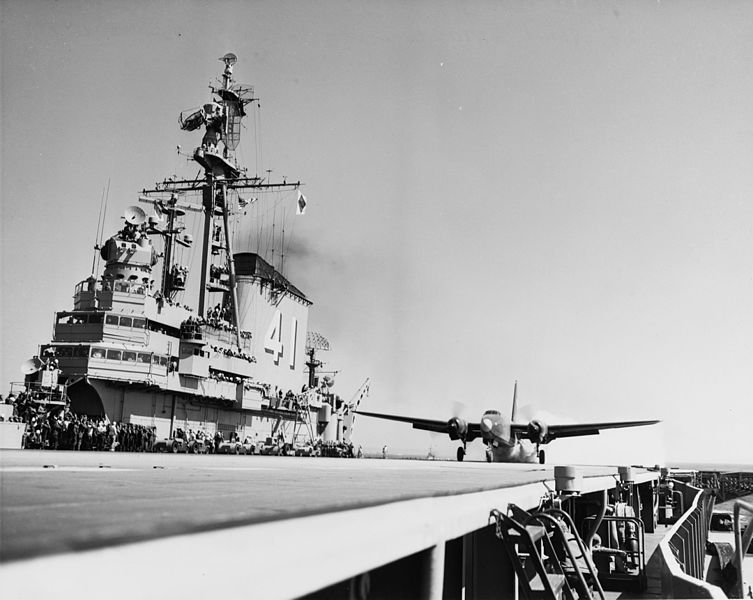 File:P2V Neptune takeoff from USS Midway (CVB-41), April 1949.jpg