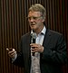 Peter J. Ratcliffe en el Centro Cultural de la Ciencia 01 (recortado) .jpg