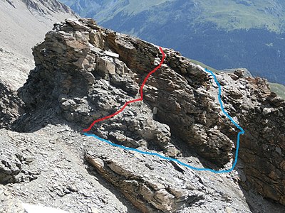 Route bei Schlüsselstelle 1, Kopf vor der grossen Rinne, den man in der Südostwand umgeht.