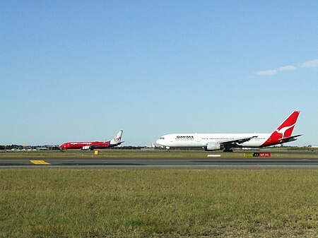 Fail:Qantas 767.jpg