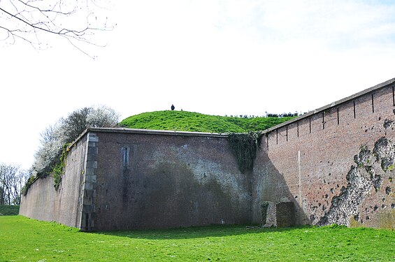 Rampart wall of fort (Sainte-Adresse, France)