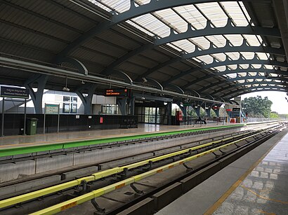 Rashtreeya Vidyalaya Road metro station.jpg