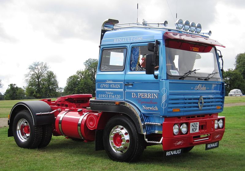 File:Renault G series first registered April 1991 9834cc diesel powered at Knebworth.jpg