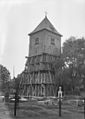 Restauratie van de fundering van de kerktoren (stutwerk), jaren 40.