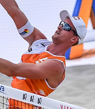 <span class="mw-page-title-main">Robert Meeuwsen</span> Dutch beach volleyball player