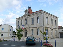 Ang Town Hall sa Saint-Romain-de-Benet