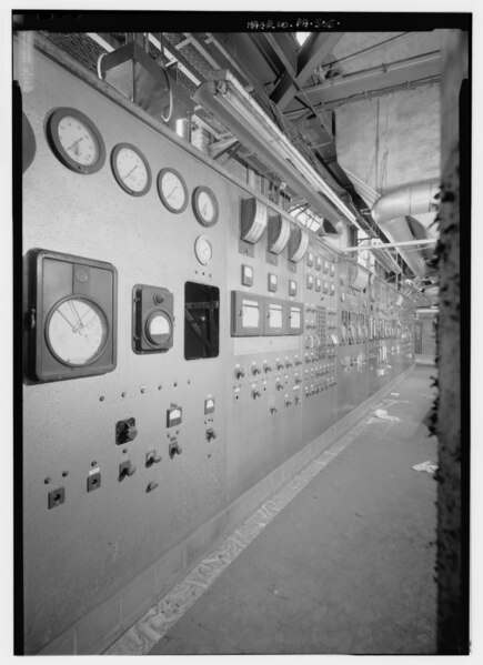 File:SWITCH HOUSE, THIRD FLOOR CONTROL ROOM - Delaware County Electric Company, Chester Station, Delaware River at South end of Ward Street, Chester, Delaware County, PA HAER PA,23-CHES,2-85.tif