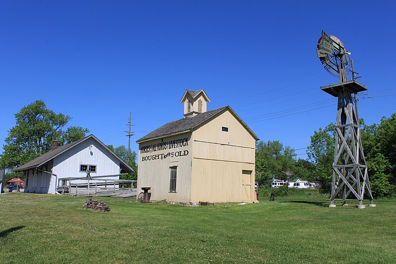 File:Saline Michigan Train Depot.JPG