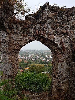 <span class="mw-page-title-main">Lisar Castle</span> Castle in Gilan Province, Iran