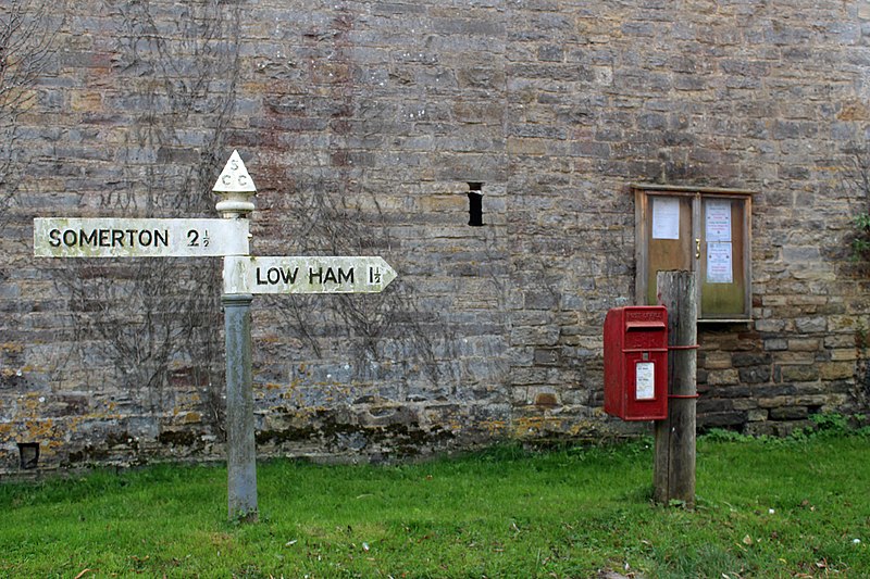 File:Sign post and post box at Leazemoor Lane - geograph.org.uk - 4702615.jpg