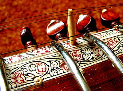 Close-up of the pen work on a "Ravi Shankar style" sitar