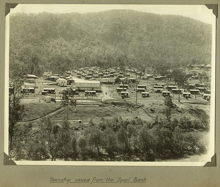 File:StateLibQld 2 255629 Township viewed from the Spoil Bank, Somerset Dam, 1937.jpg