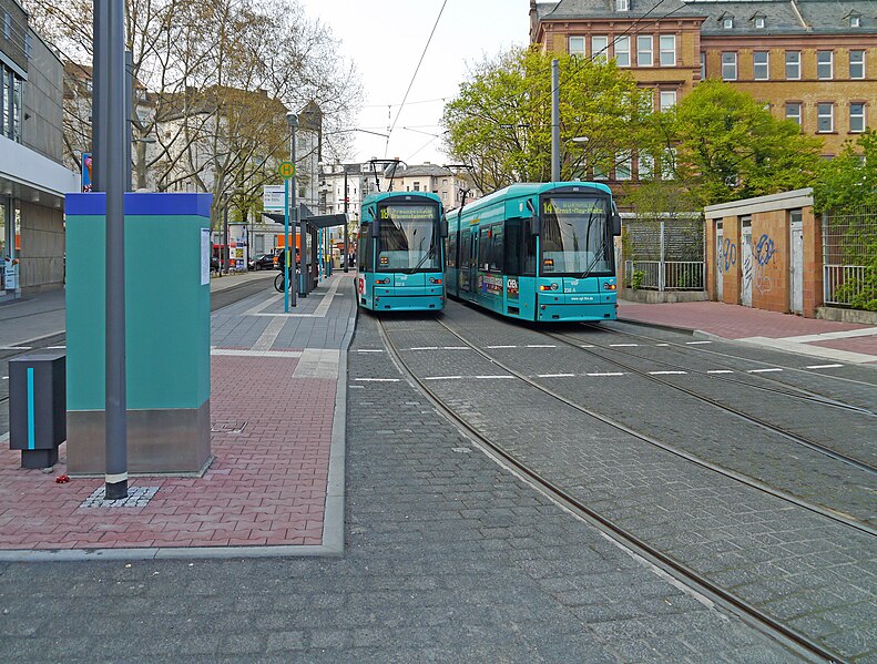 File:Station-Lokalbahnhof-2012-Ffm-083.jpg