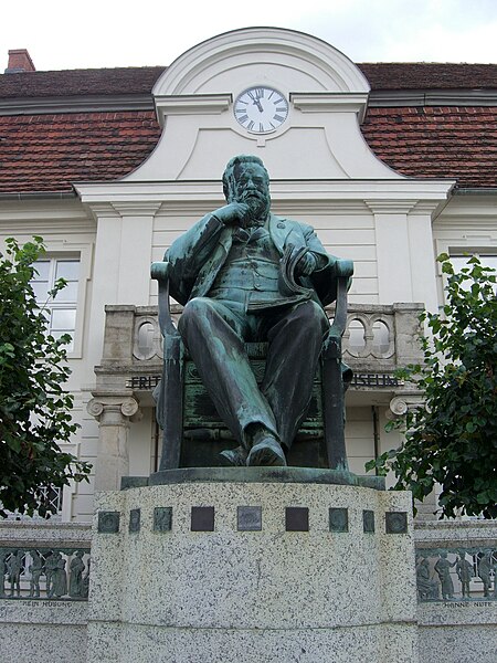 Stavenhagen Reuterdenkmal