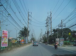 Street in Samut Prakan province, Thailand.JPG