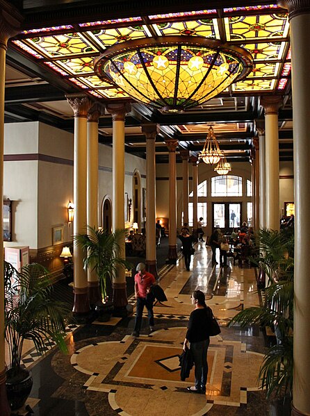 File:The Driskill Hotel, Austin.jpg