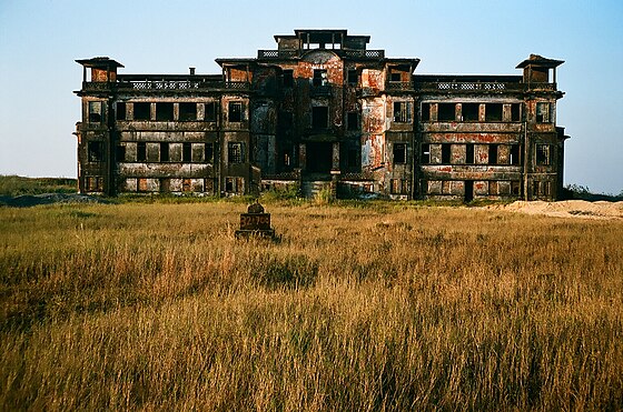 Фото заброшенного города. Станция Бокор Хилл. Станция Bokor Hill (Камбоджа). Бокор Палас отель. Бокор заброшка.