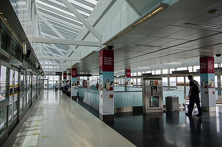 Toronto Pearson 22588040804