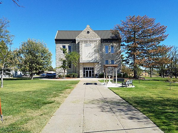 Trego County Courthouse in WaKeeney (2017)