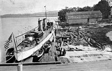 A view of USS Cigarette, probably at Essex, Connecticut, from her starboard quarter, ca. summer 1917 USS Cigarette (SP-1234 starboard quarter view).jpg