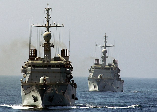Image: US Navy 050405 N 3557N 112 The Moroccan Navy Floreal class frigates, Muhammed V (FFGHM 611) and Hassan II (FFGHM 612) conduct maneuvers with th