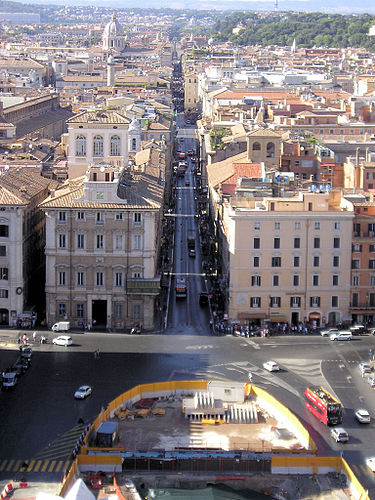 Via del Corso seen from Altare della Patria. Via del Corso.jpg