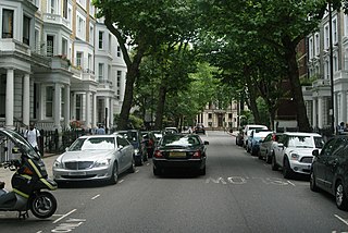 <span class="mw-page-title-main">Marloes Road</span> Street in Kensington, London