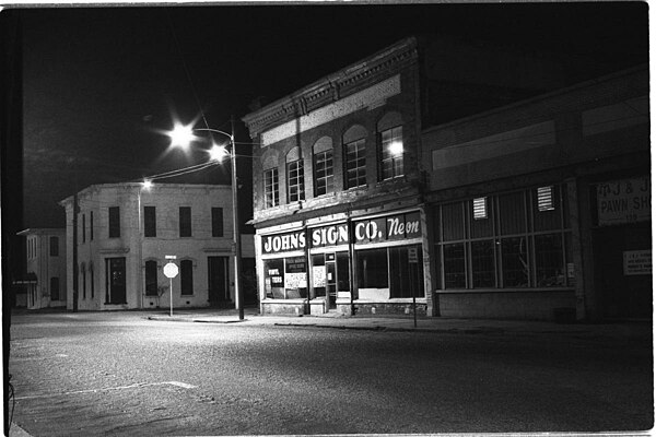 Walnut Street, 1994