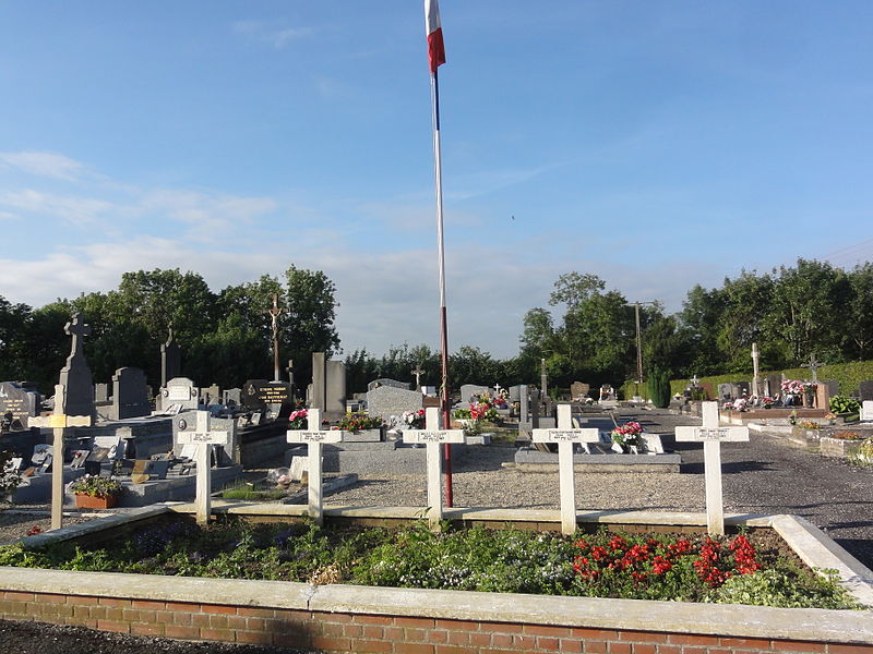 File:Wimy (Aisne) cinq tombes de guerre.JPG