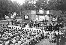 Soldiers of 1st Tadeusz Kosciuszko Infantry Division at a prayer, 1943 Boitsy divizii imeni Kostiushko na molitve.jpg
