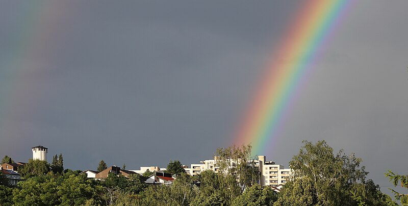 File:00 0467 Bergfeld Göppingen - Regenbogen.jpg