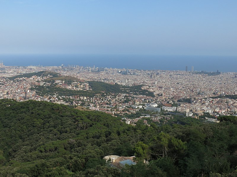 File:046 Barcelona, amb Diagonal Mar i la Vila Olímpica al fons, des del Tibidabo.jpg